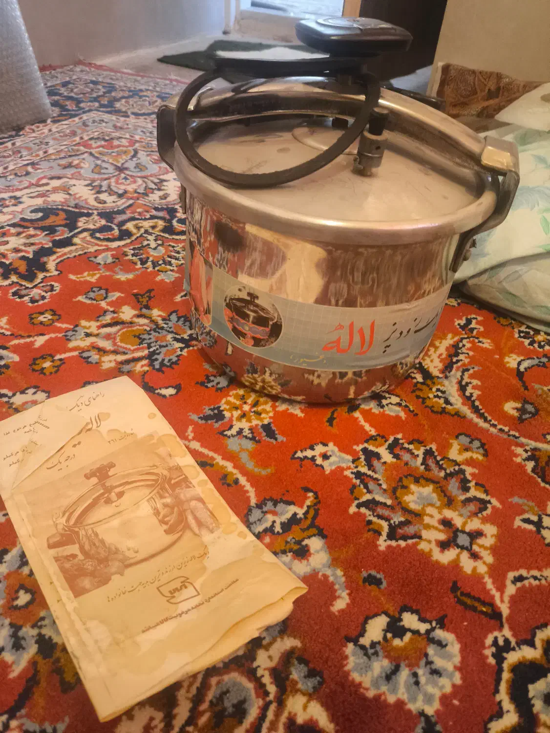 دیگ زودپز لاله|ظروف پخت‌وپز|یزد, |دیوار