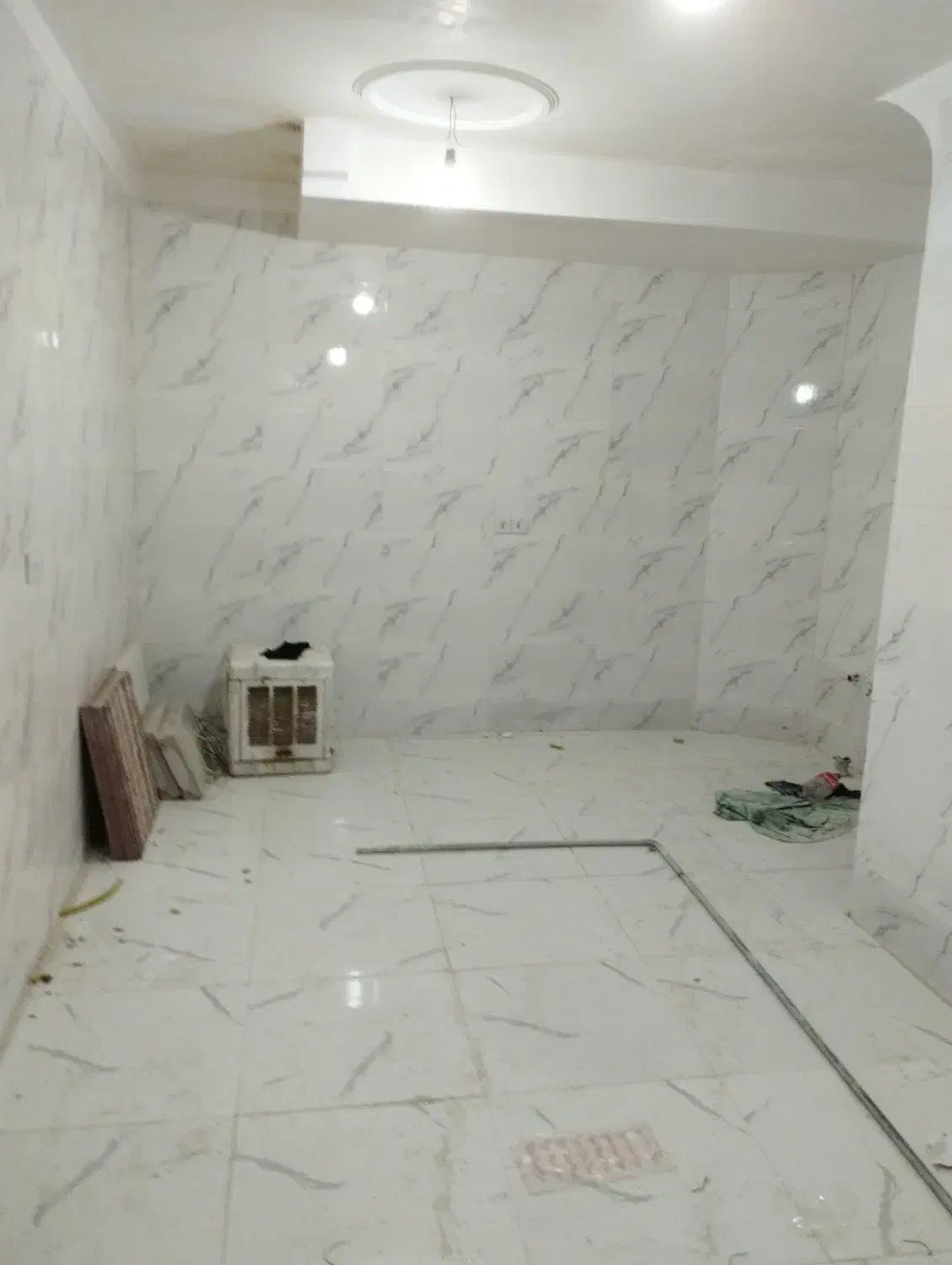 مغازه 30 متری چنگی خیابان اصلی بازسازی شده|فروش مغازه و غرفه|پاکدشت, پارچین|دیوار