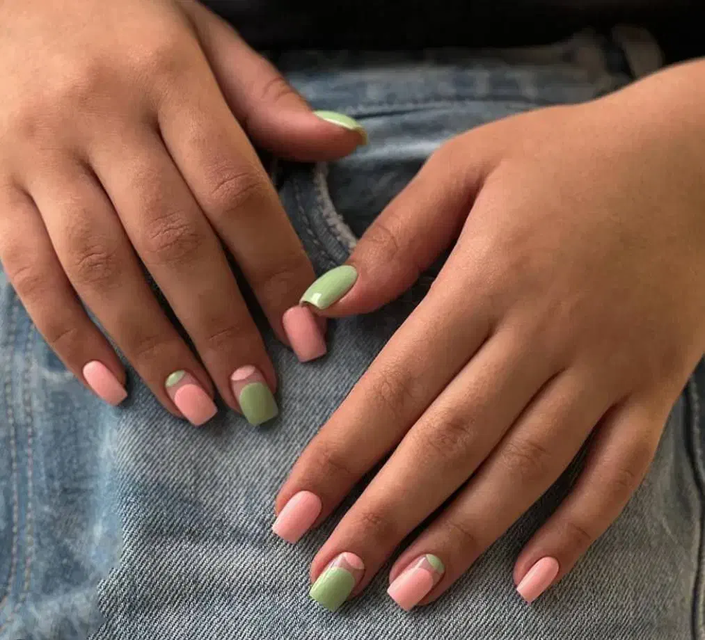 کاشت ناخن و بافت مو|خدمات آرایشگری و زیبایی|بومهن, |دیوار