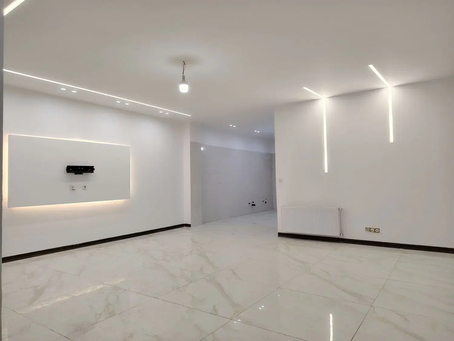 فروش ویلایی کلیدنخورده/بلوار جمهوری /سه خوابه|فروش خانه و ویلا|کرمان, |دیوار