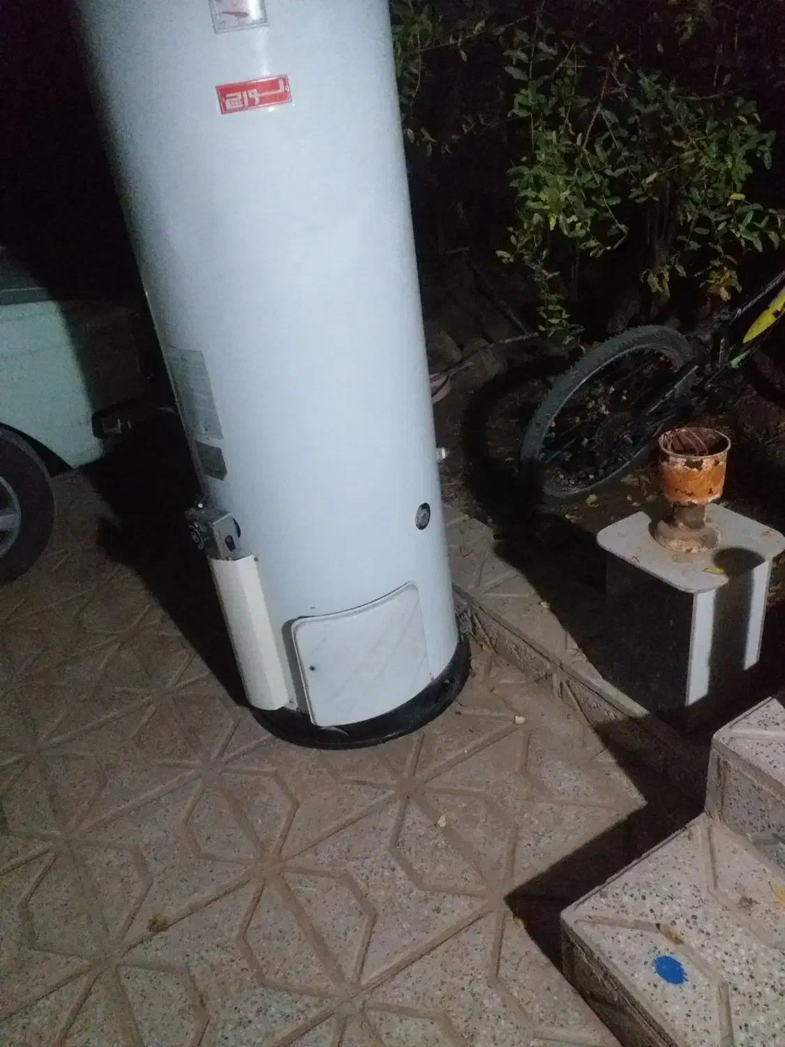 آبگرمکن تمیز در حد نو قیمت مناسب توافقی|آبگرمکن، پکیج، شوفاژ|تربت جام, شهید نصرالهی|دیوار