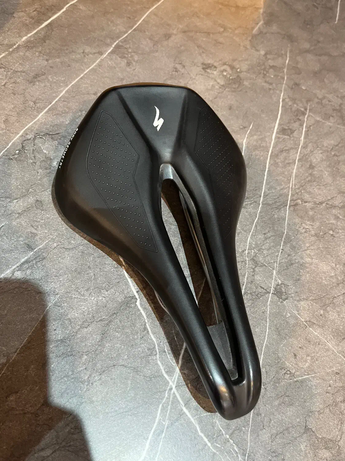 زین دوچرخه اسپشیالایزد|دوچرخه، اسکیت، اسکوتر|کاشان, فاز ۱ ناجی آباد|دیوار