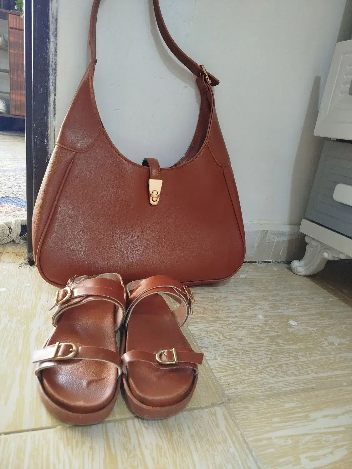 صندل وکیف هرکدام ۴۵۰ نو|کیف، کفش، کمربند|نهاوند, |دیوار