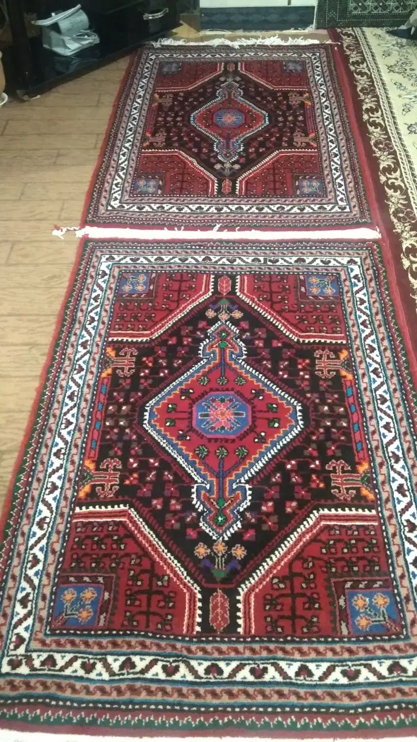 فرش دستباف 2عداد.|فرش|تویسرکان, |دیوار