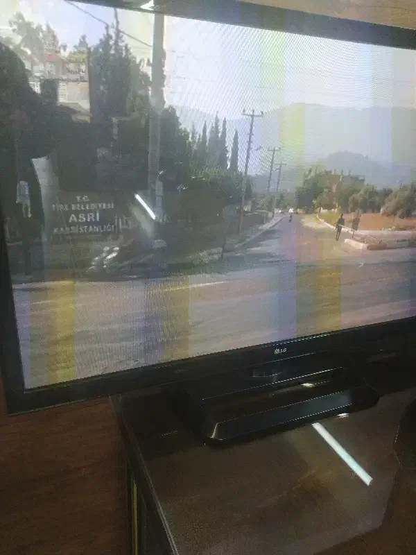 تلویزیون|تلویزیون و پروژکتور|بروجرد, |دیوار