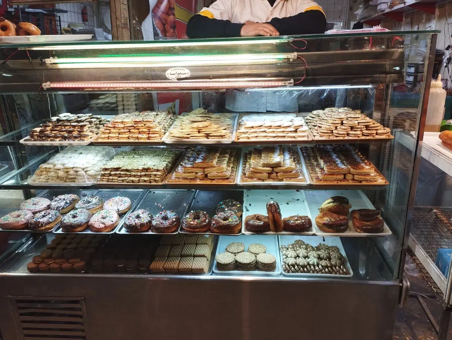 ویترین قنادی|فروشگاه و مغازه|کرمانشاه, |دیوار