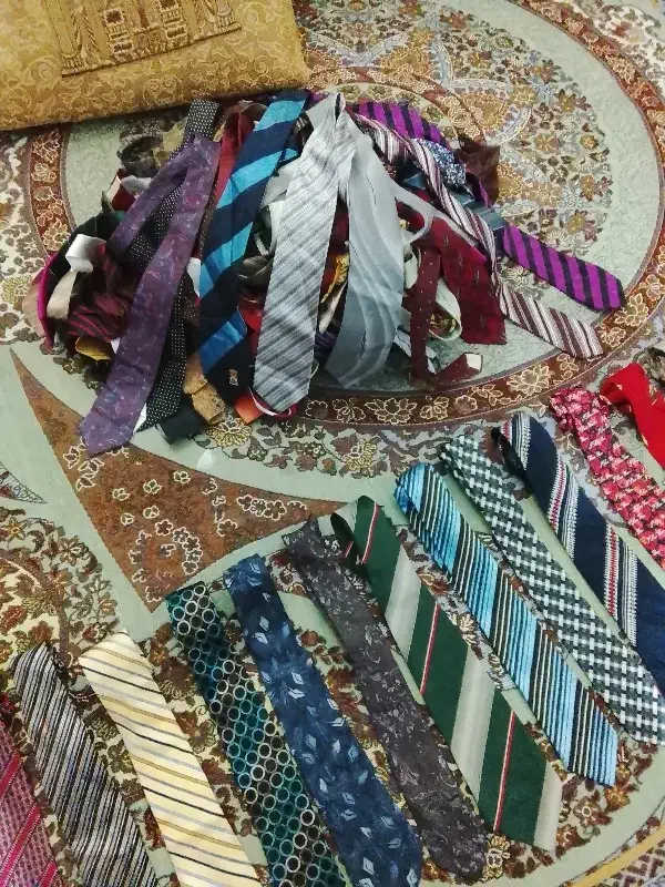 کروات|لباس|زاهدان, |دیوار