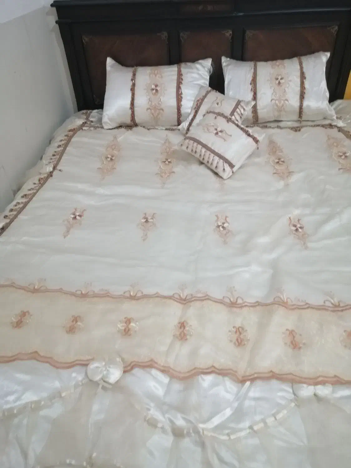 روتختی|رختخواب، بالش، پتو|آزادشهر, |دیوار