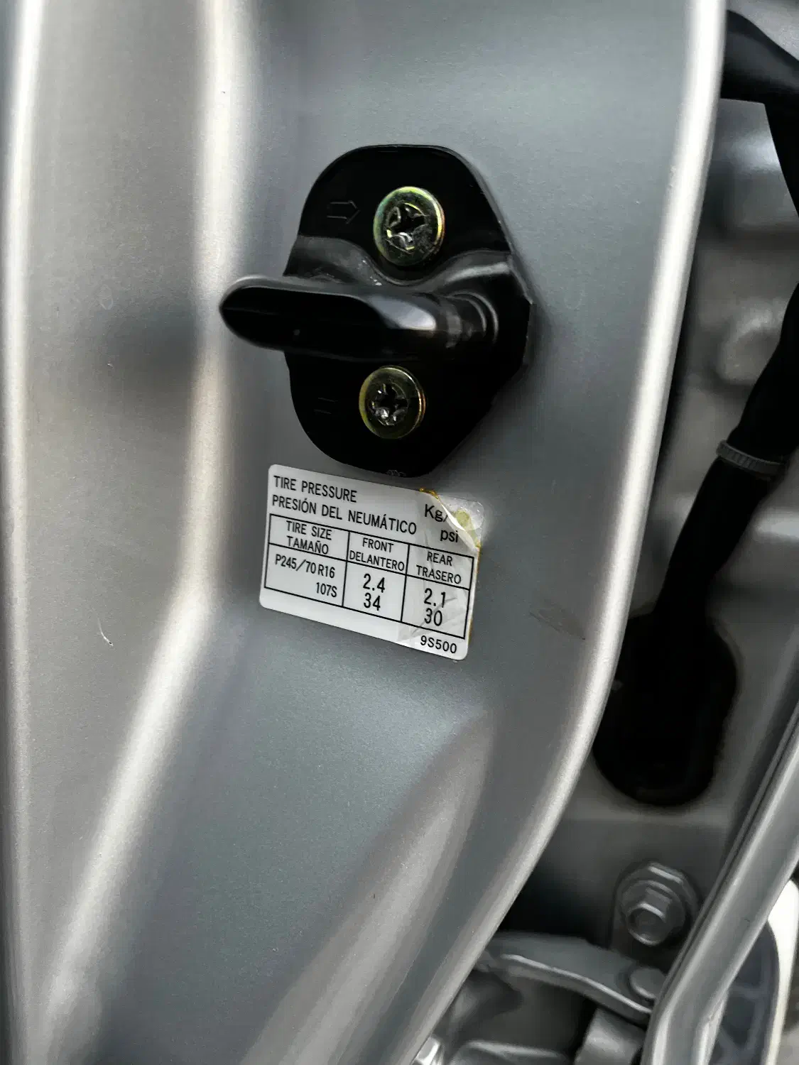 نیسان رونیز بیرنگ|خودرو سواری و وانت|شیراز, میرزاکوچک خان|دیوار