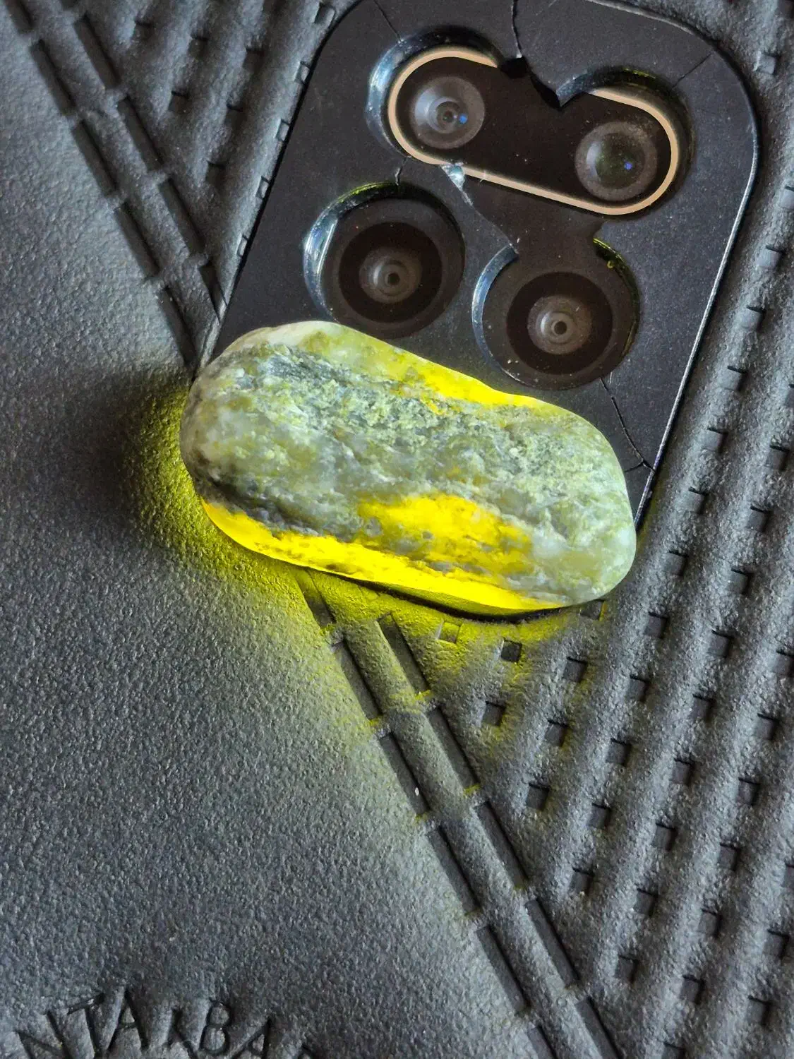 سنگ های زیبای ساحلی|جواهرات|آزادشهر, |دیوار