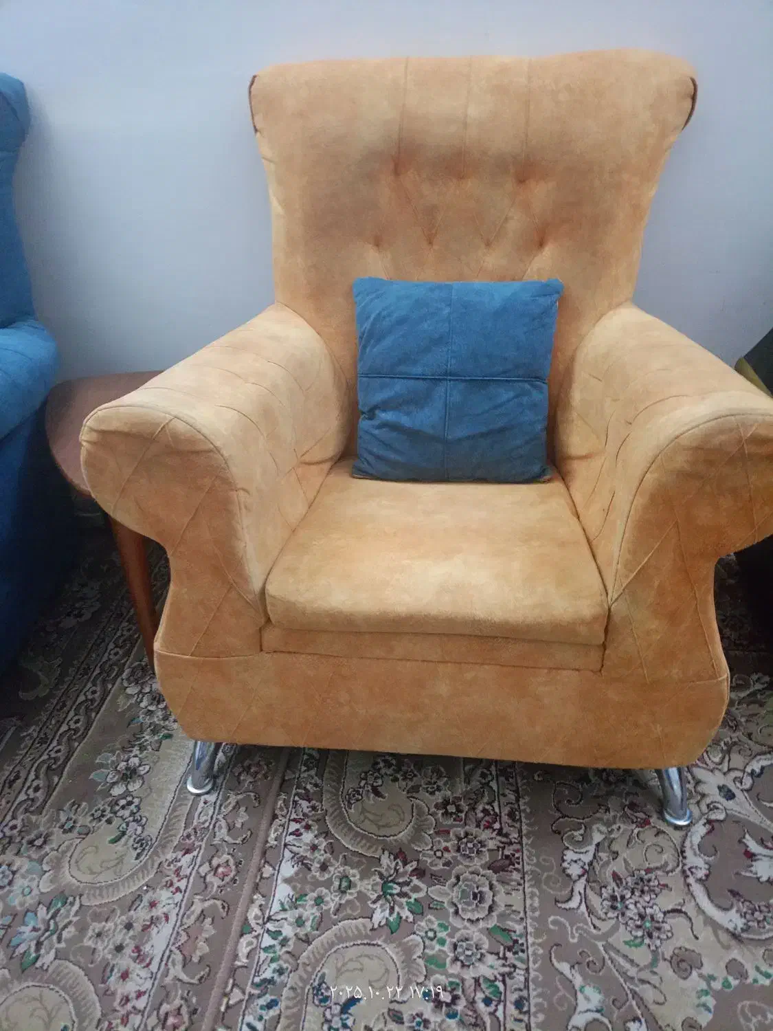 مبل هفت نفره بدون شکستگی وپارگی تمیز|مبلمان خانگی و میز عسلی|مشهد, رباط طرق|دیوار