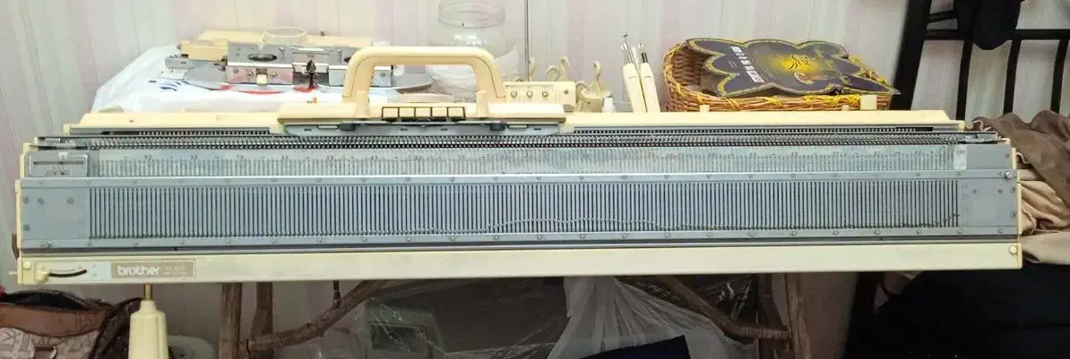 تمیز در حد نو|چرخ خیاطی و ریسندگی|مشهد, چهارچشمه|دیوار