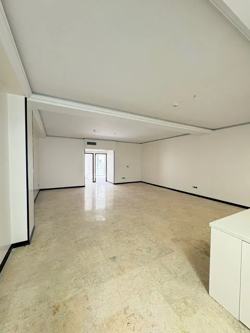 ۱۲۰ متری / ۲ خواب / هروی / لابی شیک