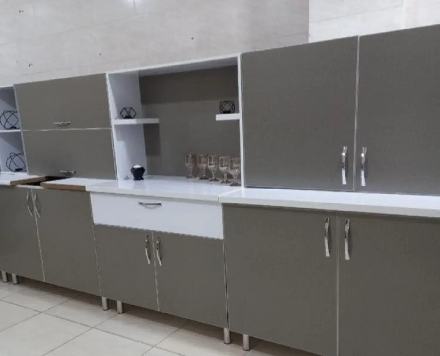 کابینت هایگلاس با کد.    ۰۶۹۶|مصالح و تجهیزات ساختمان|گرگان, |دیوار