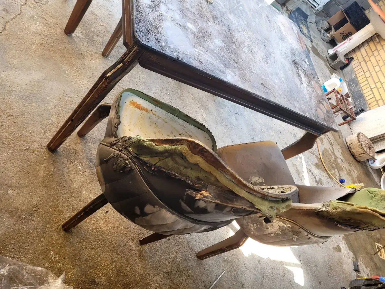 ناهارخوری چوبشون سالمه|میز و صندلی غذاخوری|امیدیه, |دیوار