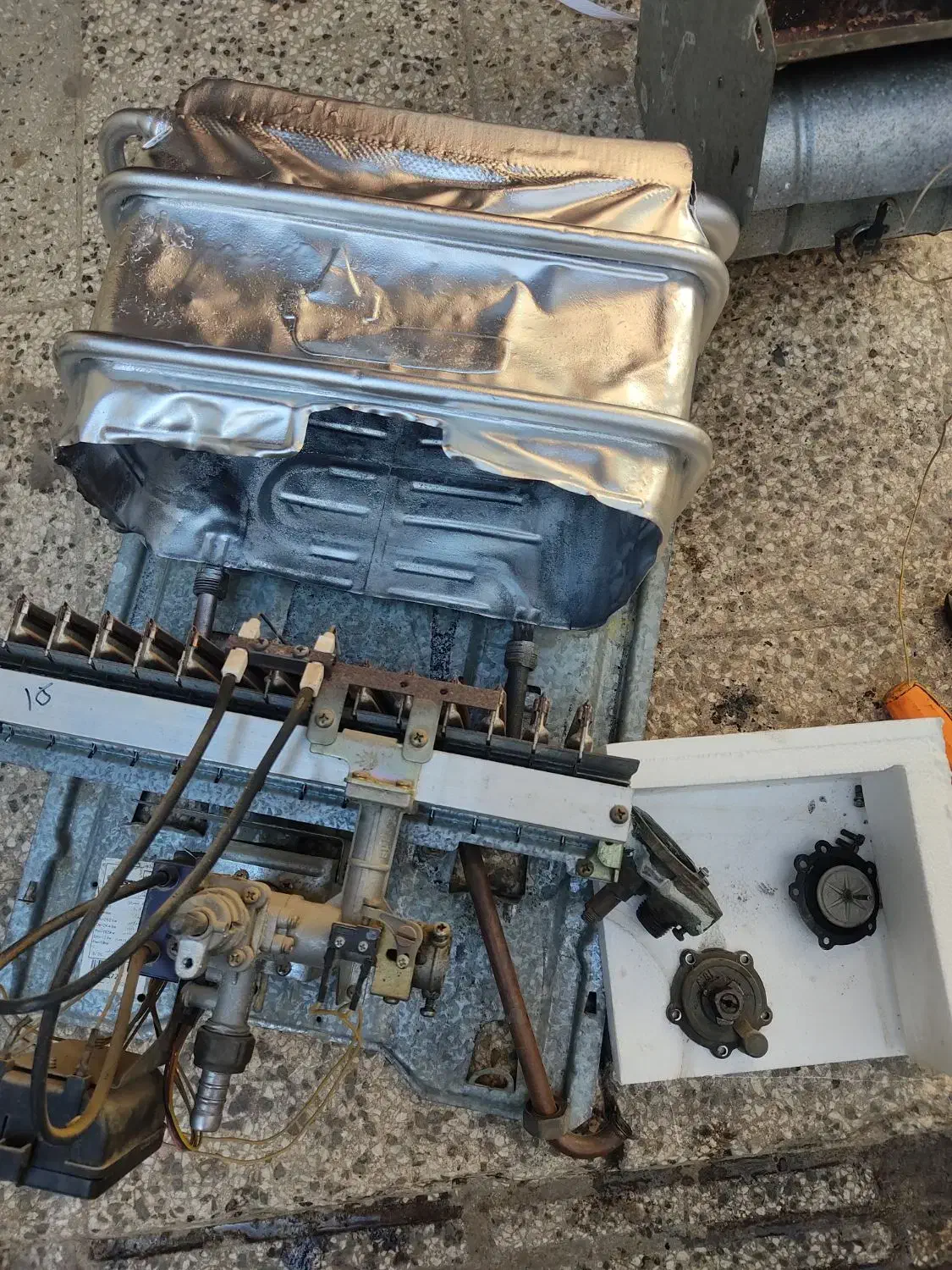 ابگرمکن دیواری بوتانB3215i|آبگرمکن، پکیج، شوفاژ|گرگان, |دیوار