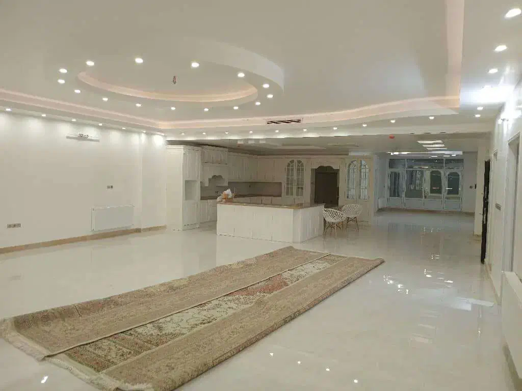 آپارتمان 300متر/تکواحدی/تاپ لوکیشن|اجارهٔ آپارتمان|قم, سالاریه|دیوار