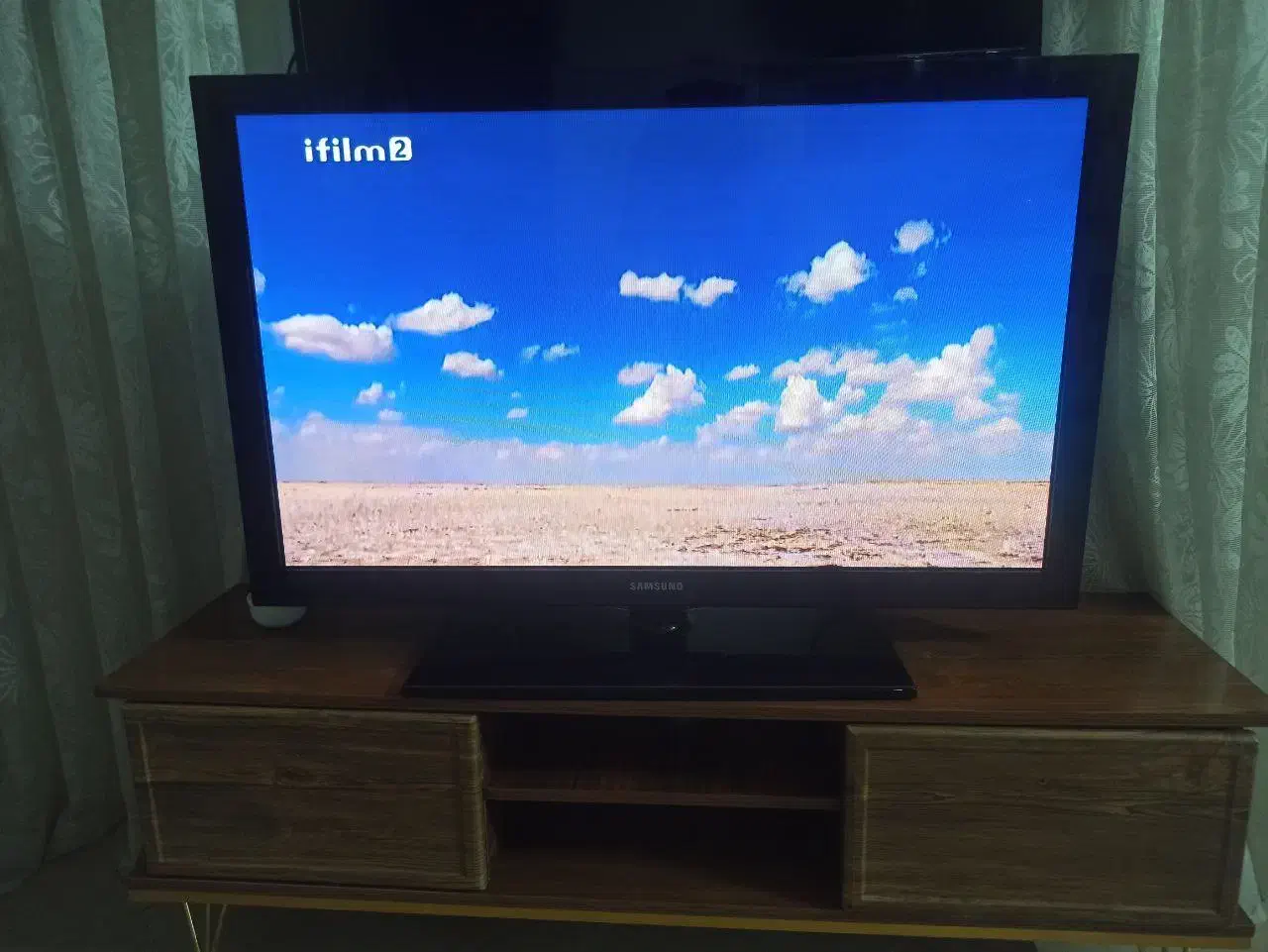 ال سی دی ۴۳سامسونگ|تلویزیون و پروژکتور|گلبهار, شهر جدید گلبهار|دیوار