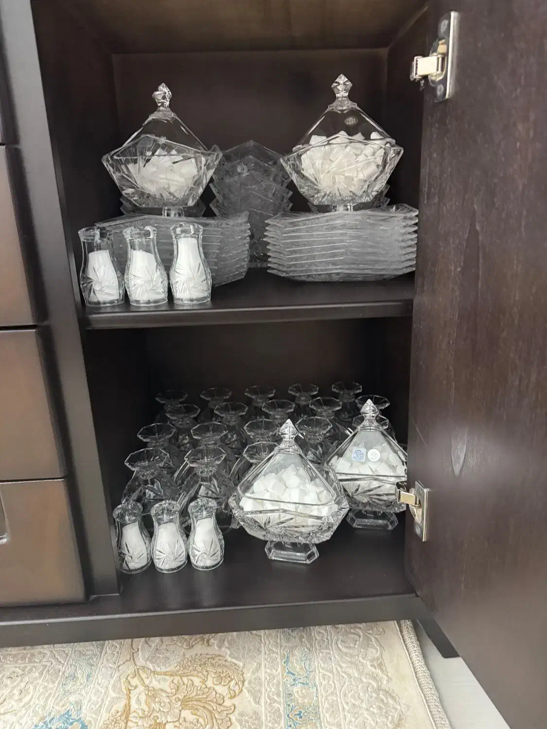 بوفه چوبی ویترینی|بوفه، ویترین، کنسول|بوئین زهرا, |دیوار