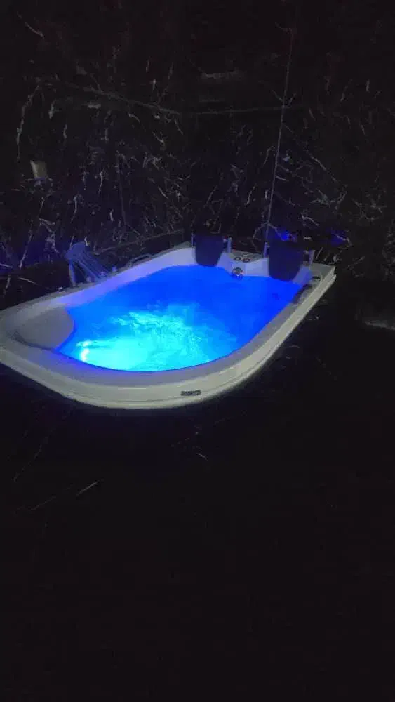 اجاره باغ ویلا استخر اب گرم سرپوشیده|اجارهٔ کوتاهمدت ویلا و باغ|رباطکریم, رباطکریم|دیوار