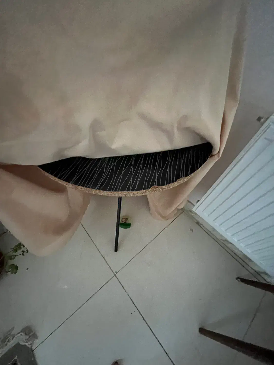 میز بلند گرد|میز و صندلی غذاخوری|زاهدان, |دیوار