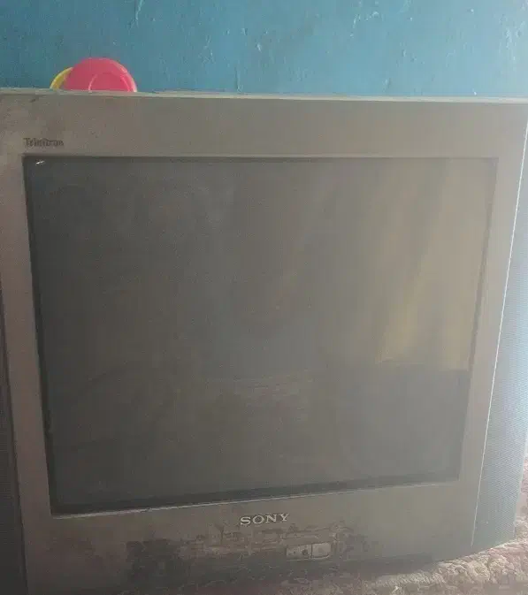 سالم هست قیمت 14000|تلویزیون و پروژکتور|چابهار, |دیوار