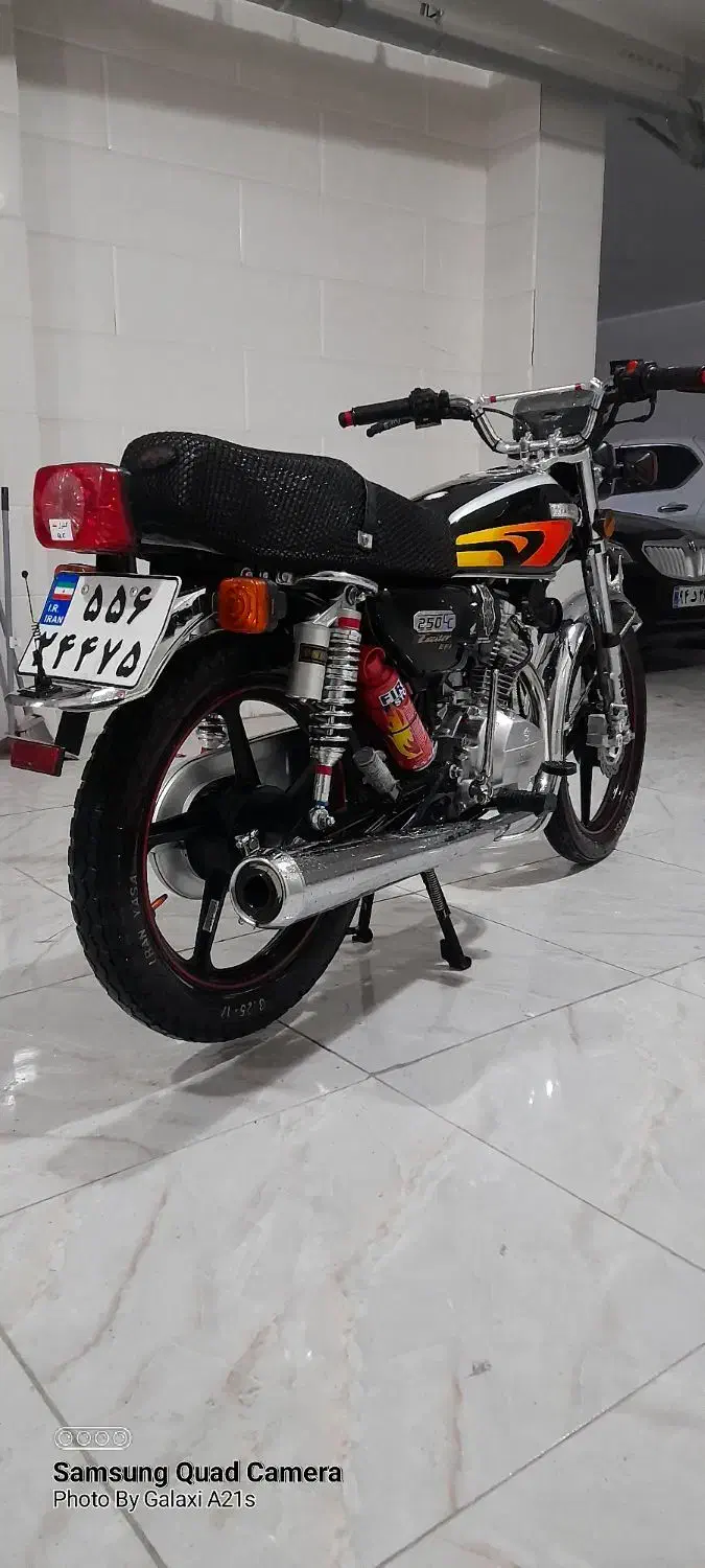 موتور ۲۰۰ احسان مدل ۴۰۲ تمام فابریک نو درجه یک|موتورسیکلت|شهرکرد, |دیوار