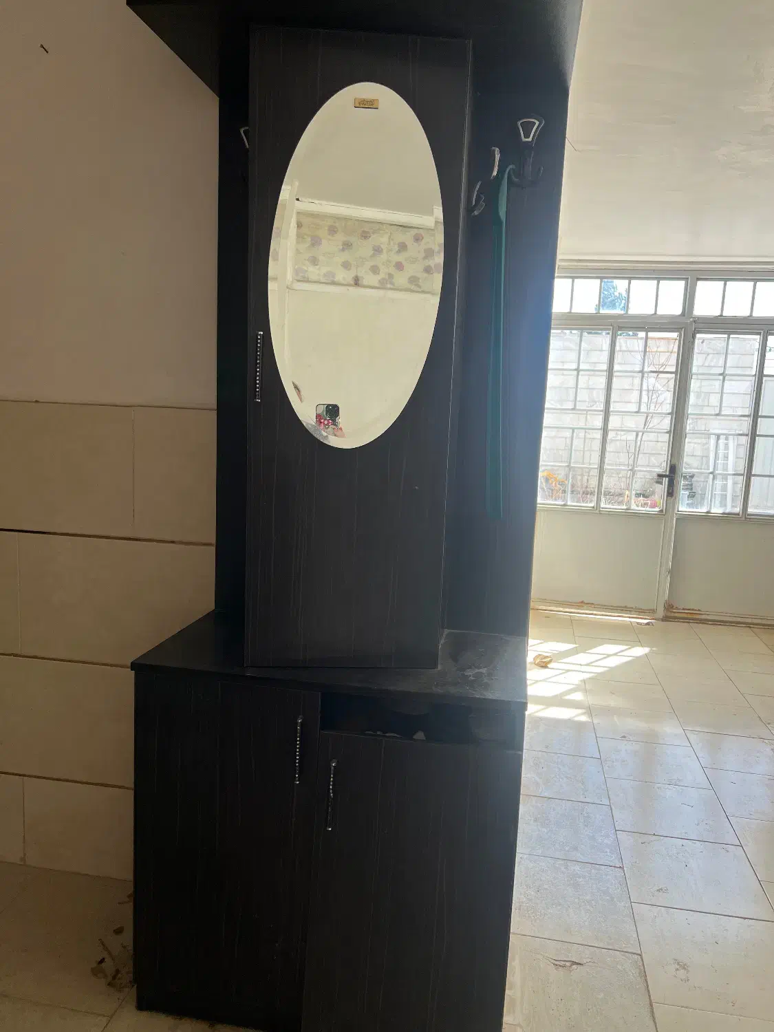 جاکفشی|جاکفشی، کمد، دراور|خمین, |دیوار