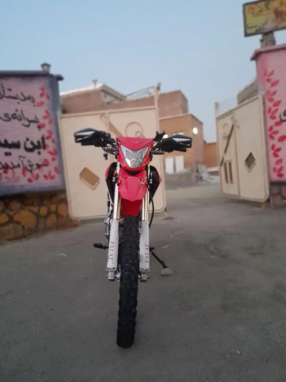 یک دستگاه موتور سیکلت سی آر اف|موتورسیکلت|اشنویه, |دیوار