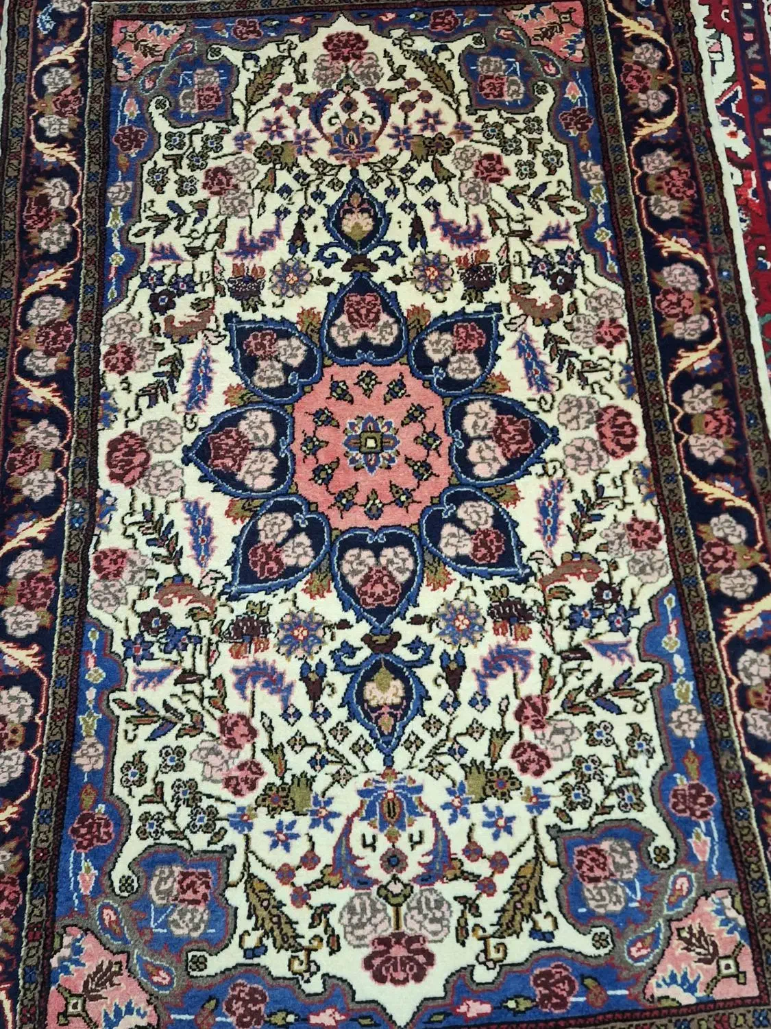 فرش زرونیم دستبافت و فرش اتاق کودک|فرش|همدان, |دیوار