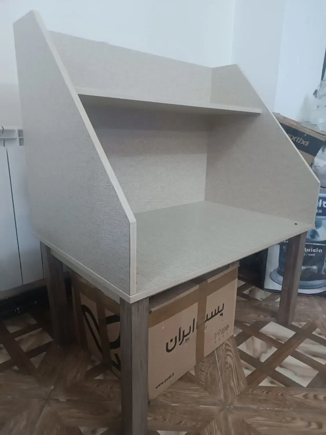 میز تحریر و کتابخانه|میز تحریر و کامپیوتر|قرچک, شهرک طلائیه|دیوار