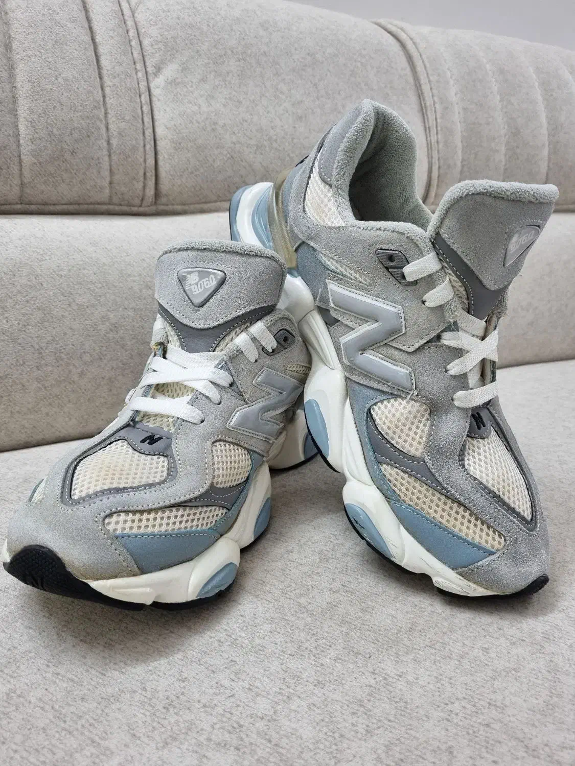 نیو بالانس ۹۰۶۰|کیف، کفش، کمربند|قم, هفت تیر|دیوار