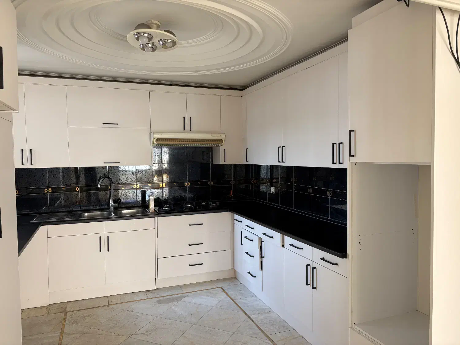 آپارتمان سعادت آباد ۱۵۸  متر ۳ خواب