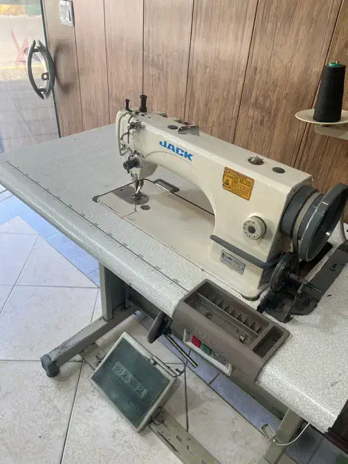 چرخ خیاطی،دوپایه جک|چرخ خیاطی و ریسندگی|مشکیندشت, |دیوار