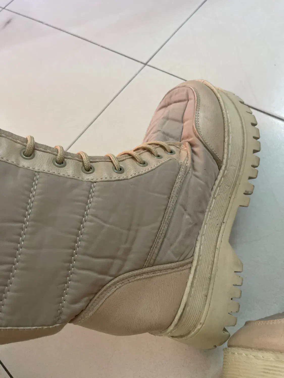 بوت کاپشنی کرم سایز ۳۸|کیف، کفش، کمربند|پرند, فاز ۰|دیوار