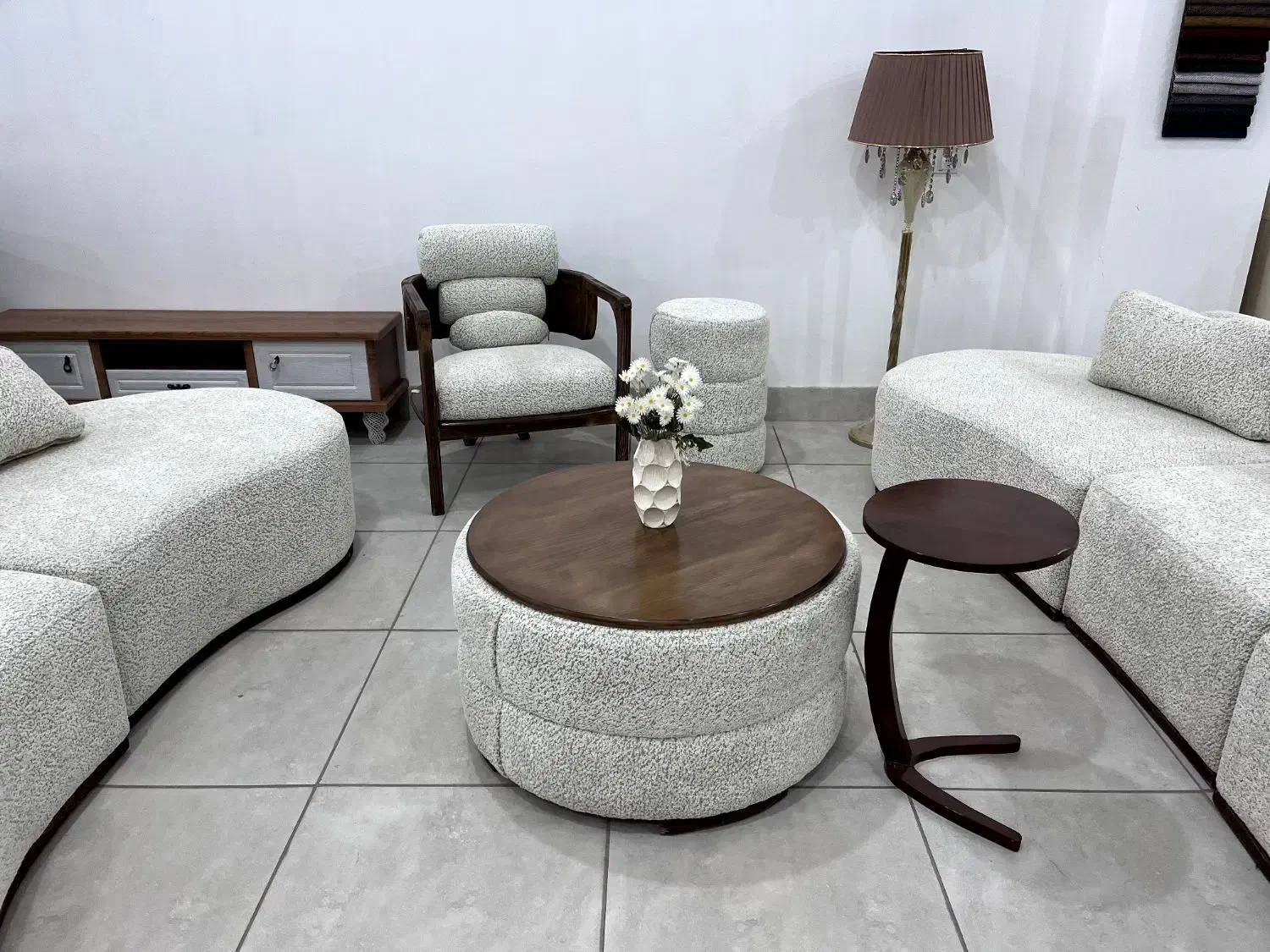 اقساط یکساله با چک صیادی|مبلمان اداری|خرمآباد, |دیوار