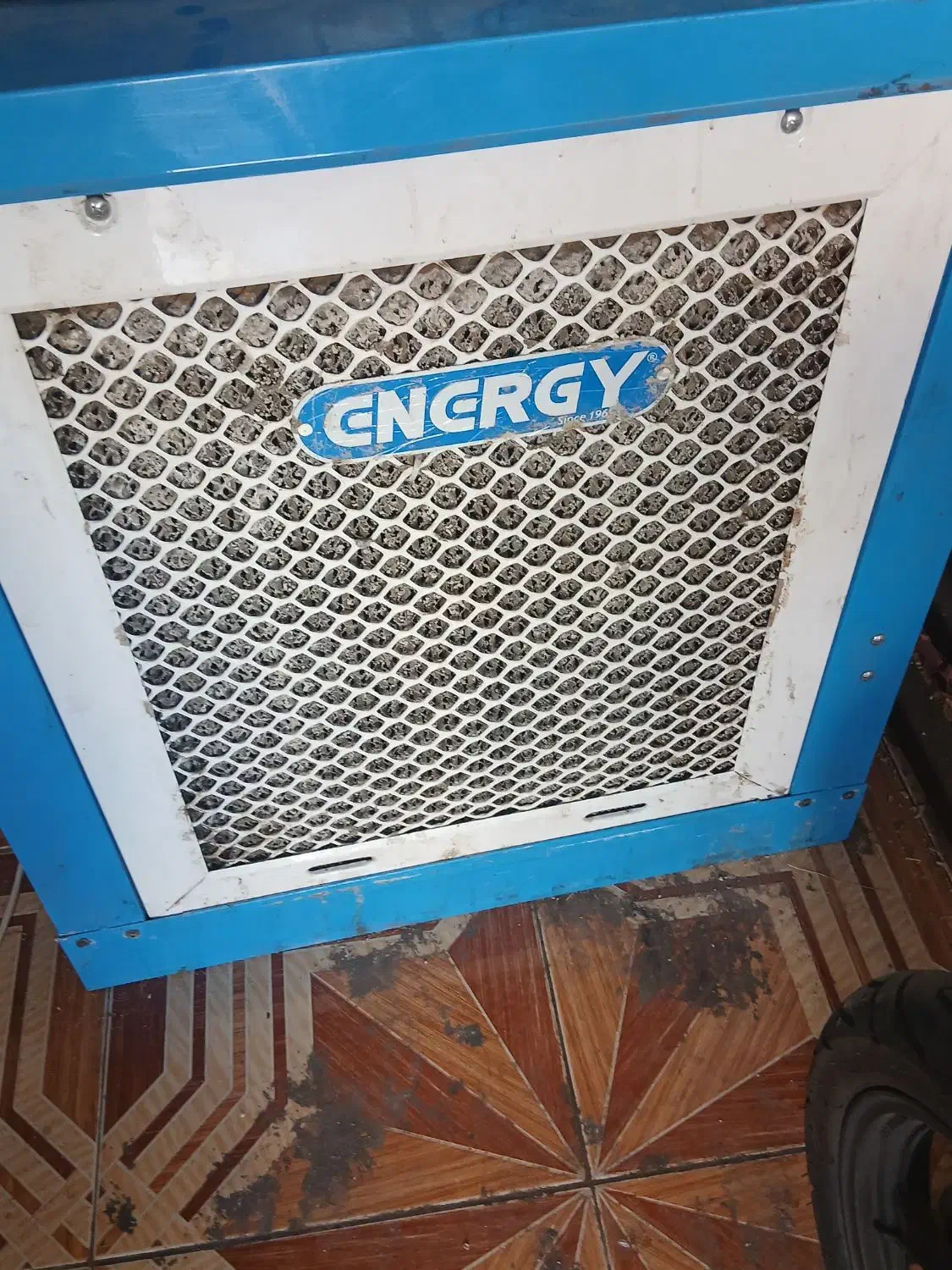 کولر آبی در حد نو|کولر آبی|میانه, |دیوار