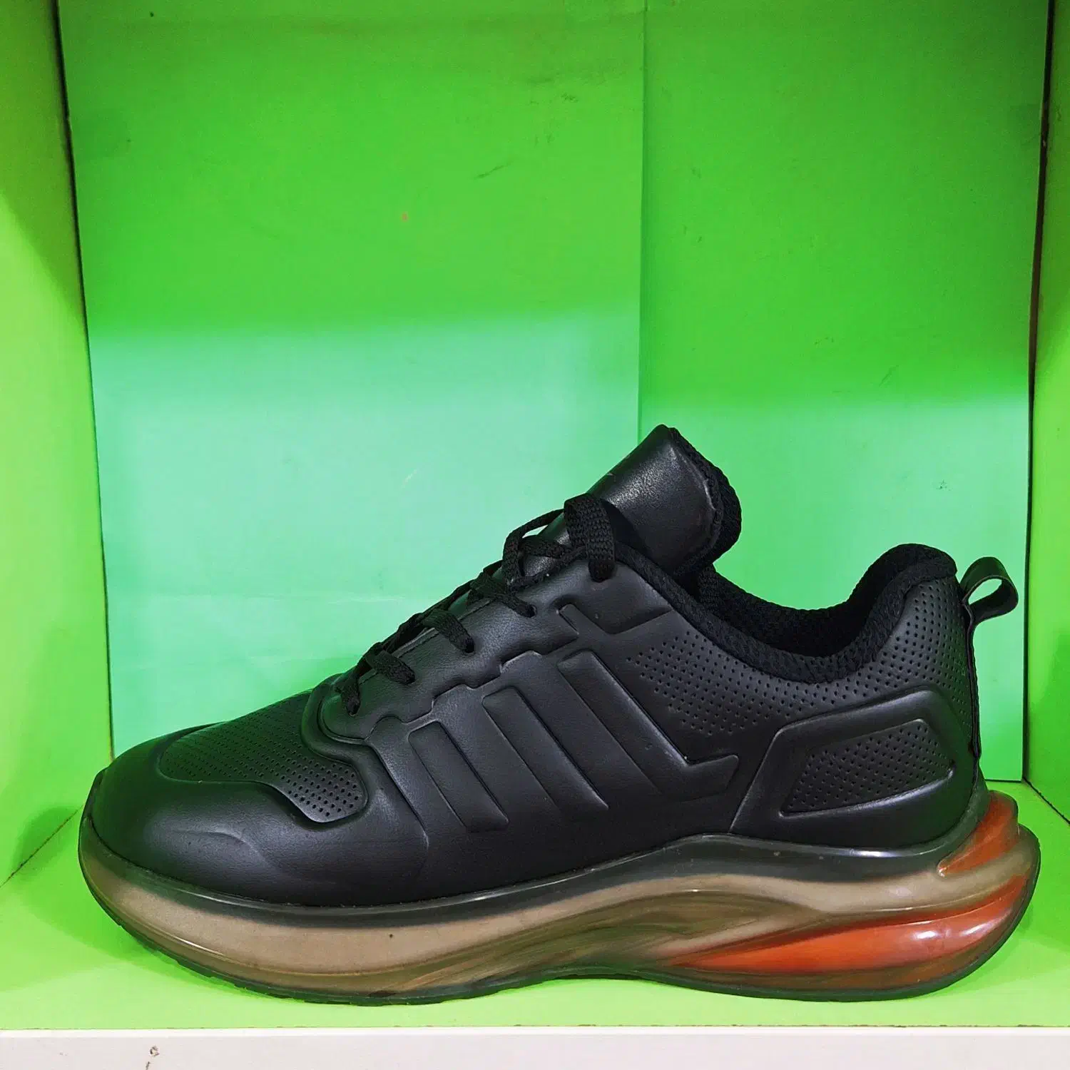 آدیداس زیر کپسولی|کیف، کفش، کمربند|اردبیل, |دیوار