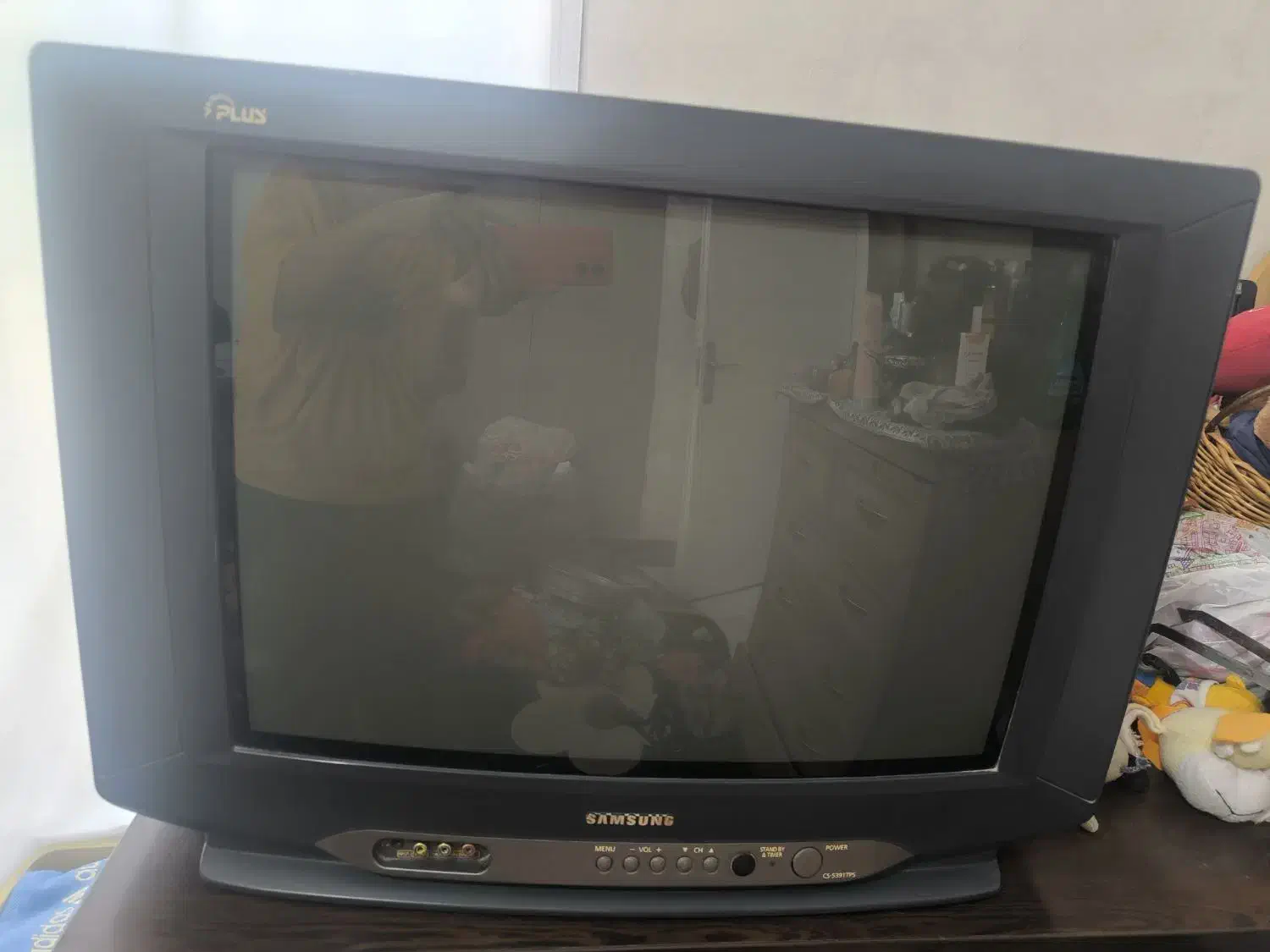 تلوزیون رنگی سامسونگ ۲۱ اینچ|تلویزیون و پروژکتور|شیراز, شهرک نیروی انتظامی|دیوار