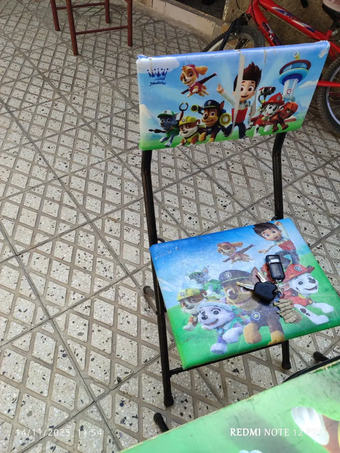 فروش فوری میز و صندلی|میز تحریر و کامپیوتر|کوهدشت, |دیوار