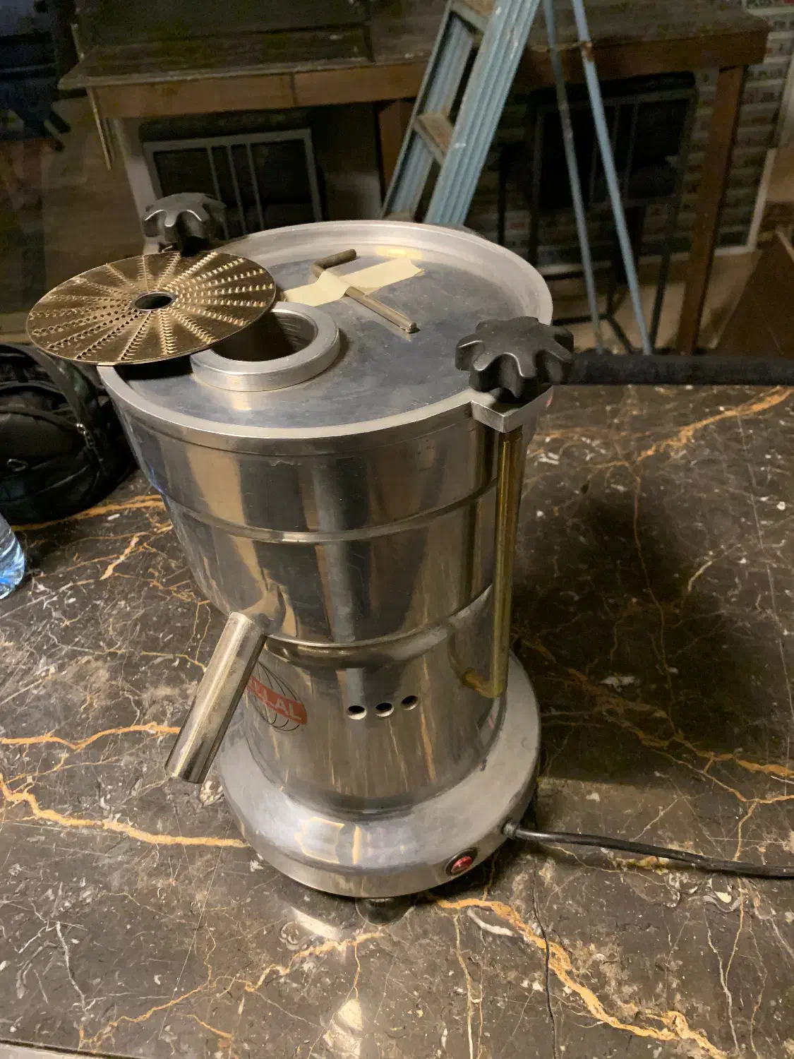 آبمیوه گیری هلال|آبمیوه‌گیر و آب‌مرکبات‌گیر|تهران, کرمان|دیوار