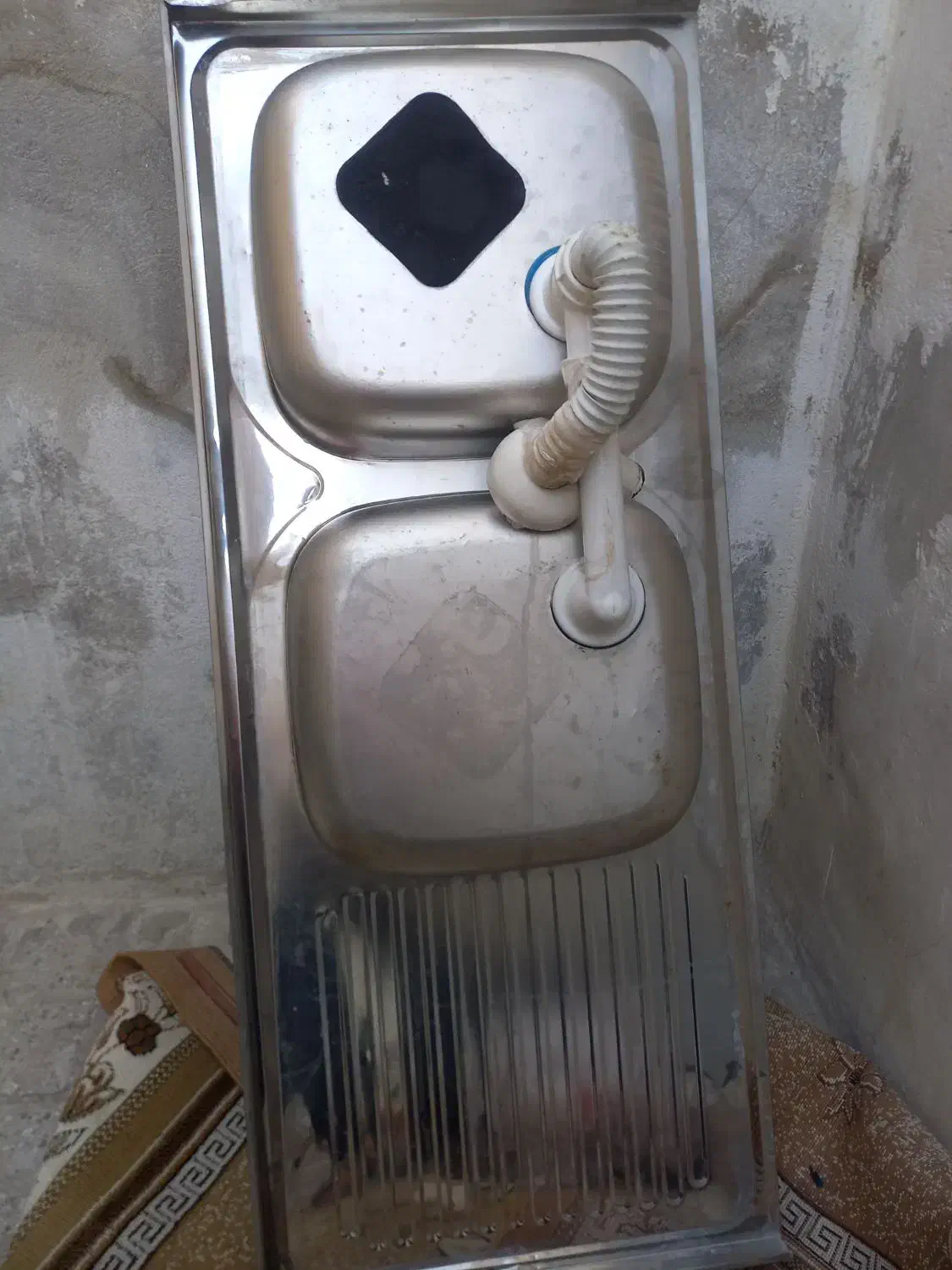 ۲ عدد سینک|آب‌چکان و نظم‌دهنده ظروف|همدان, |دیوار