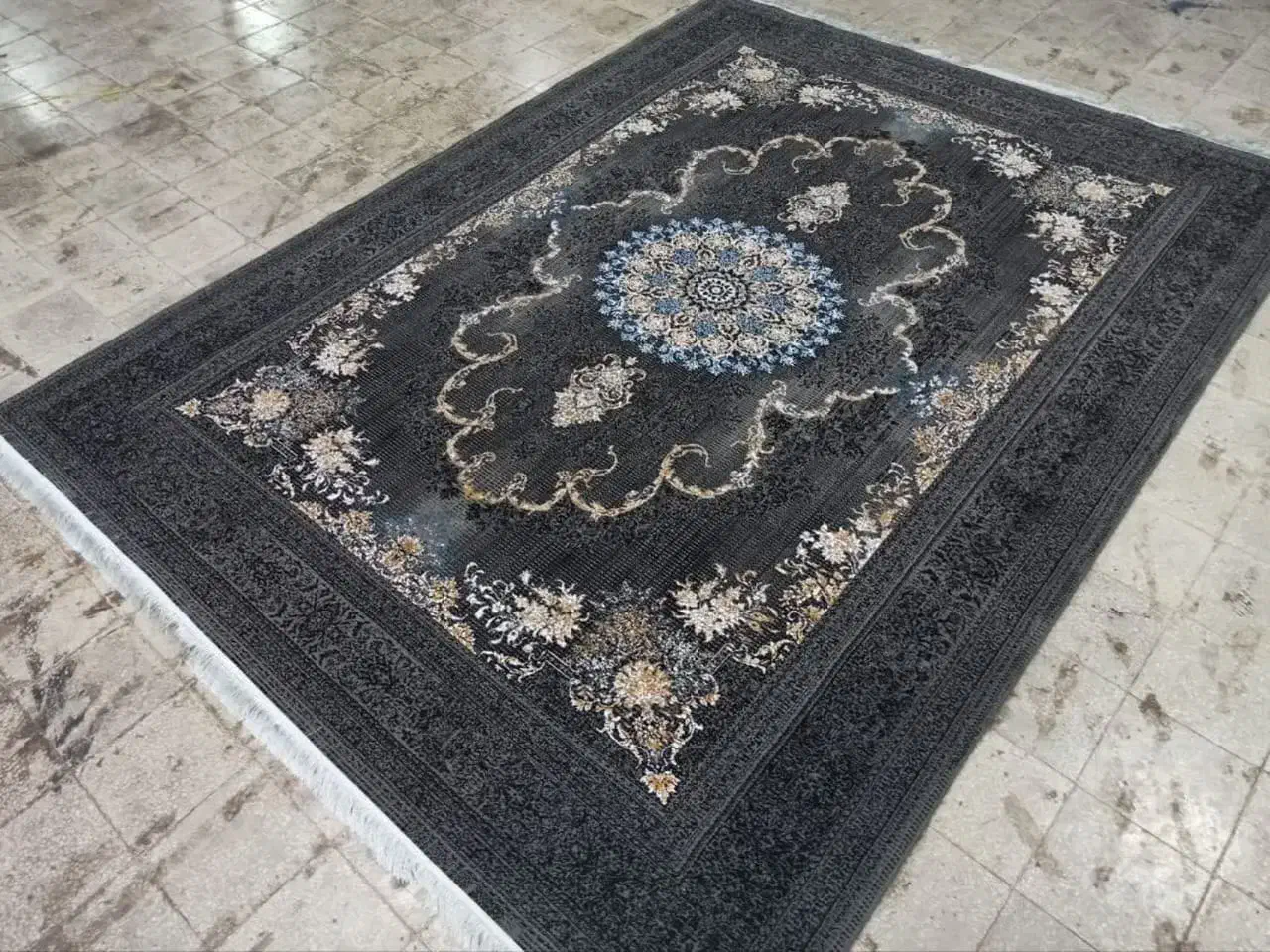 فرش شقایق|فرش|تهران, قلمستان|دیوار