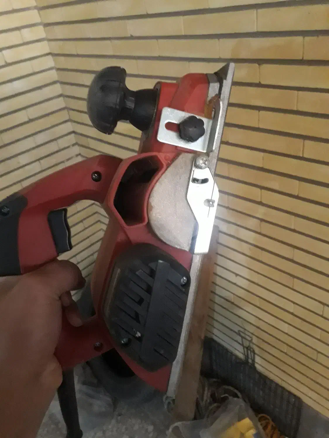 رنده دارای زن نو|ابزارآلات|اصفهان, ملاصدرا|دیوار