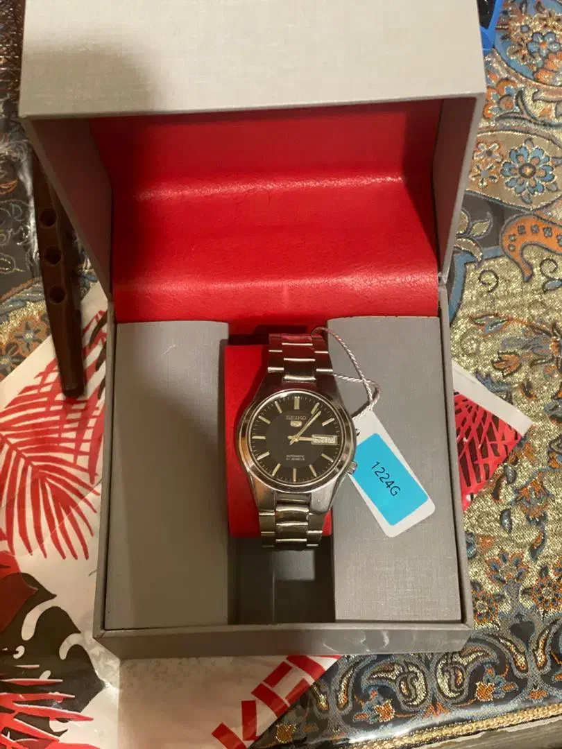 ساعت قدیمی نونو|ساعت|یزد, |دیوار