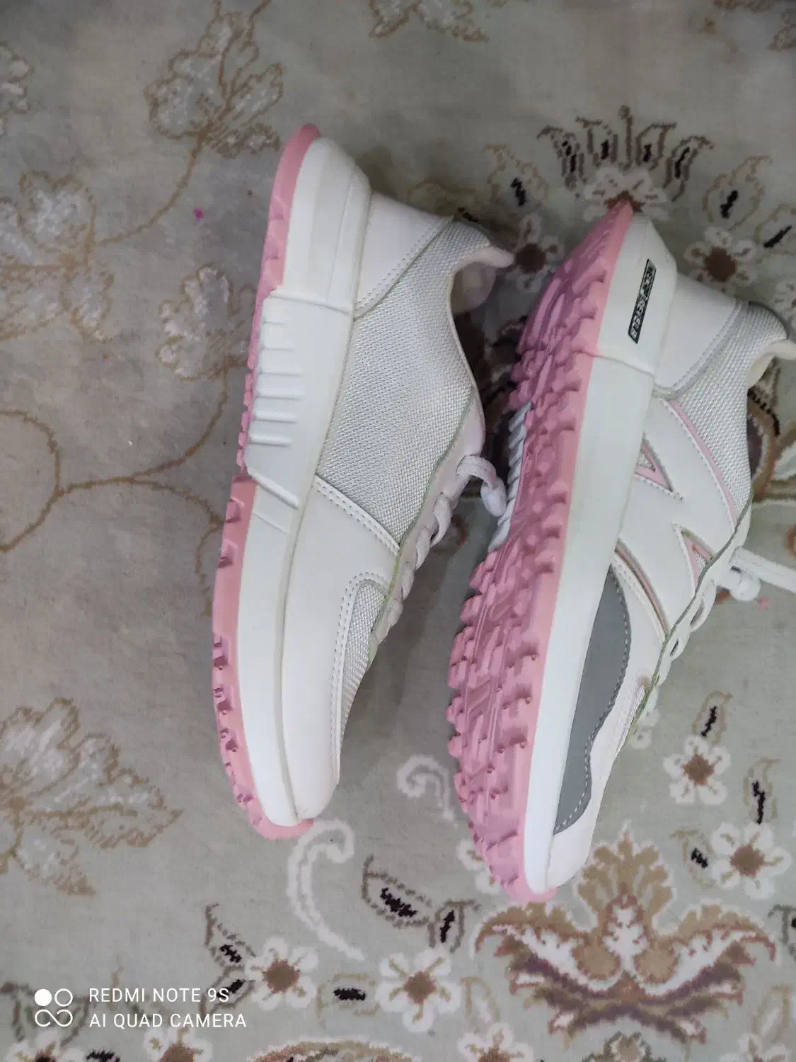 یه جفت کفش دخترانه|کیف، کفش، کمربند|اهواز, فرهنگ شهر|دیوار