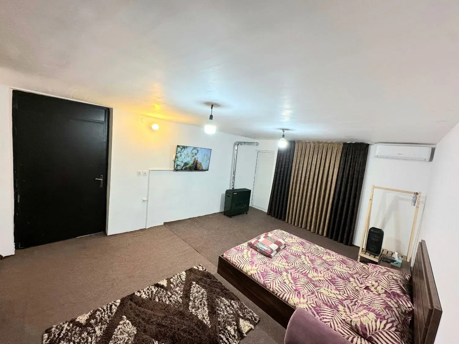 خانه سرای دربستی تمیز|اجارهٔ کوتاه‌مدت ویلا و باغ|قائم‌شهر, |دیوار