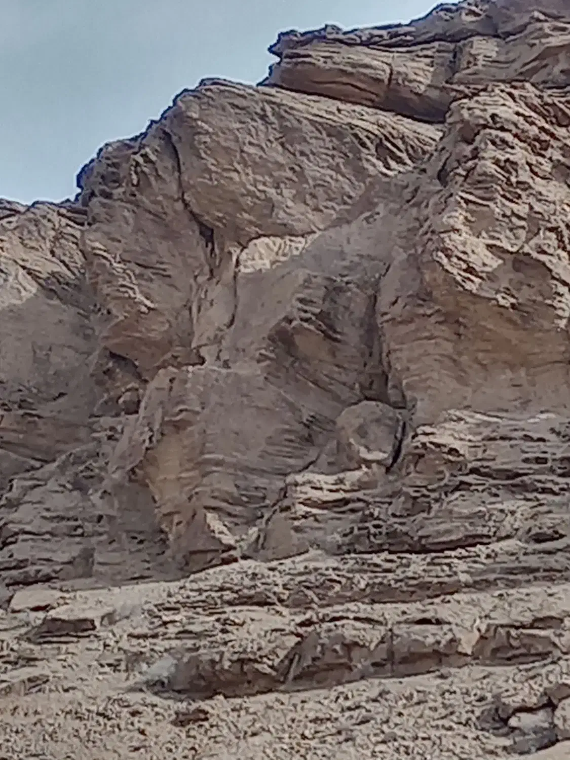 سنگ های قدیمی|کلکسیون اشیاء عتیقه|قم, ناصردیوان|دیوار