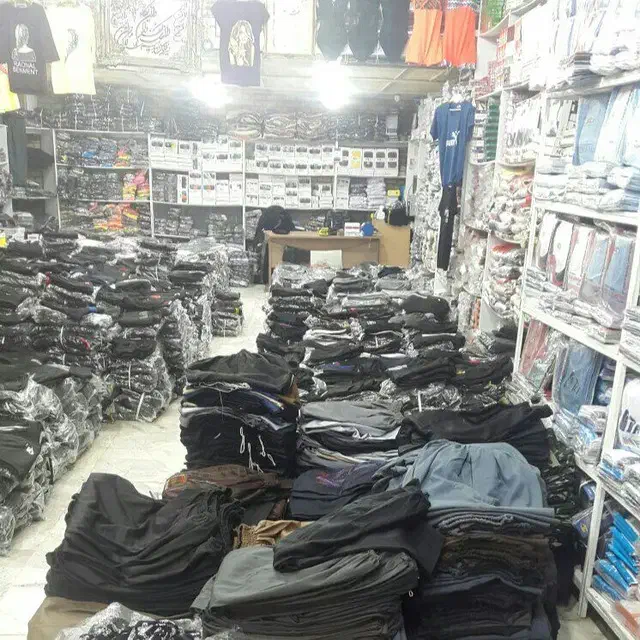 به دو کارگر ساده آقا نیازمندیم|استخدام خدمات فروشگاه و رستوران|قزوین, |دیوار