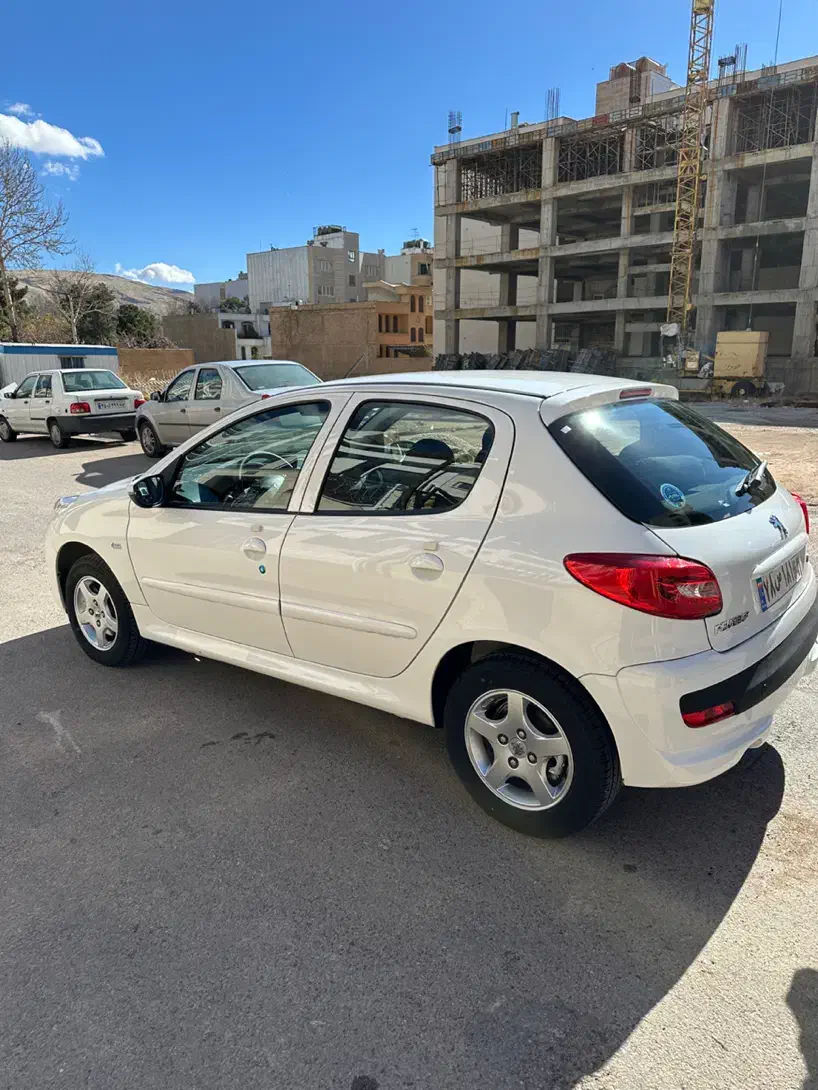 207 اتومات tu5pسقف فلز|خودرو سواری و وانت|شیراز, معالی‌آباد|دیوار